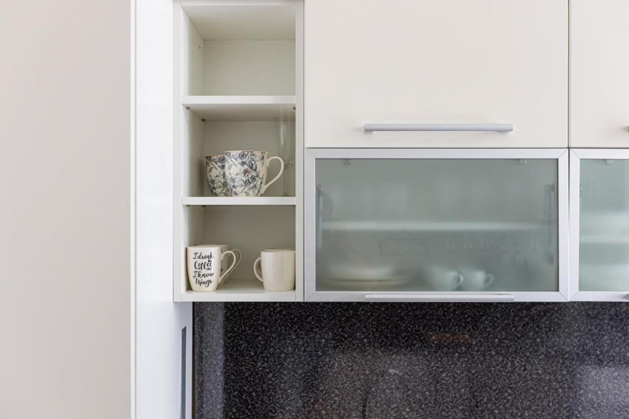 Newly Renovated In The Old Town Apartment