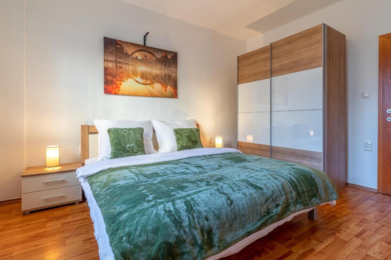 Apartment Cosy Flat Close To