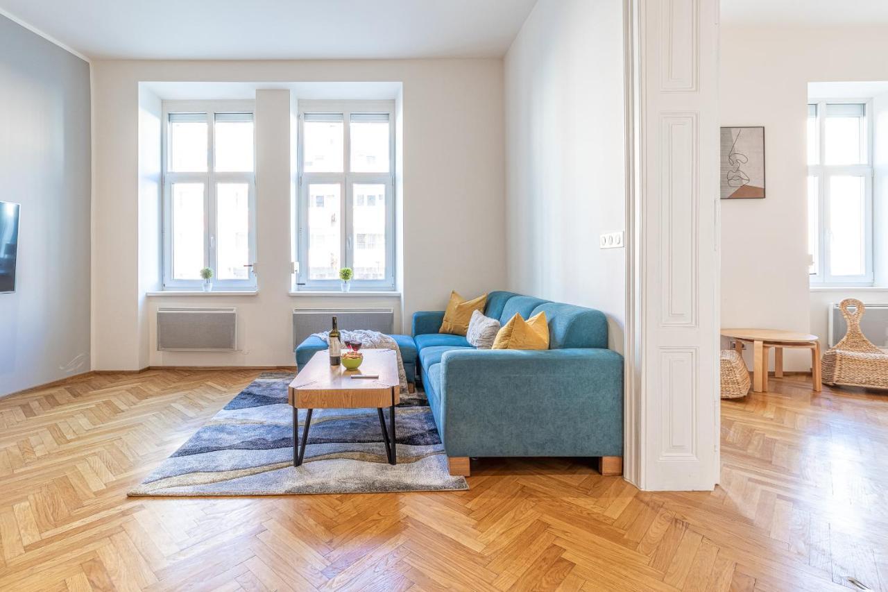 Stylish Luxury Flat In Old Town