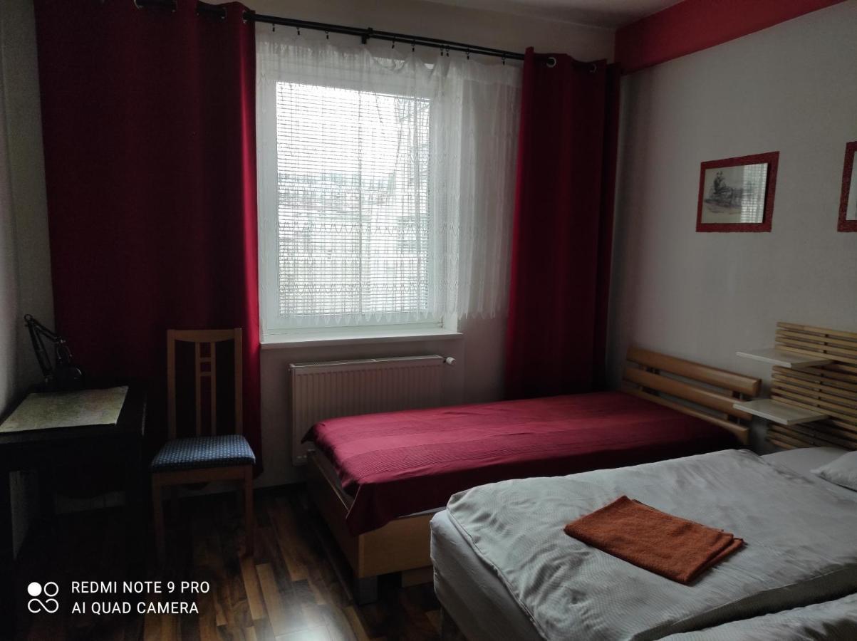 Red Apartment *