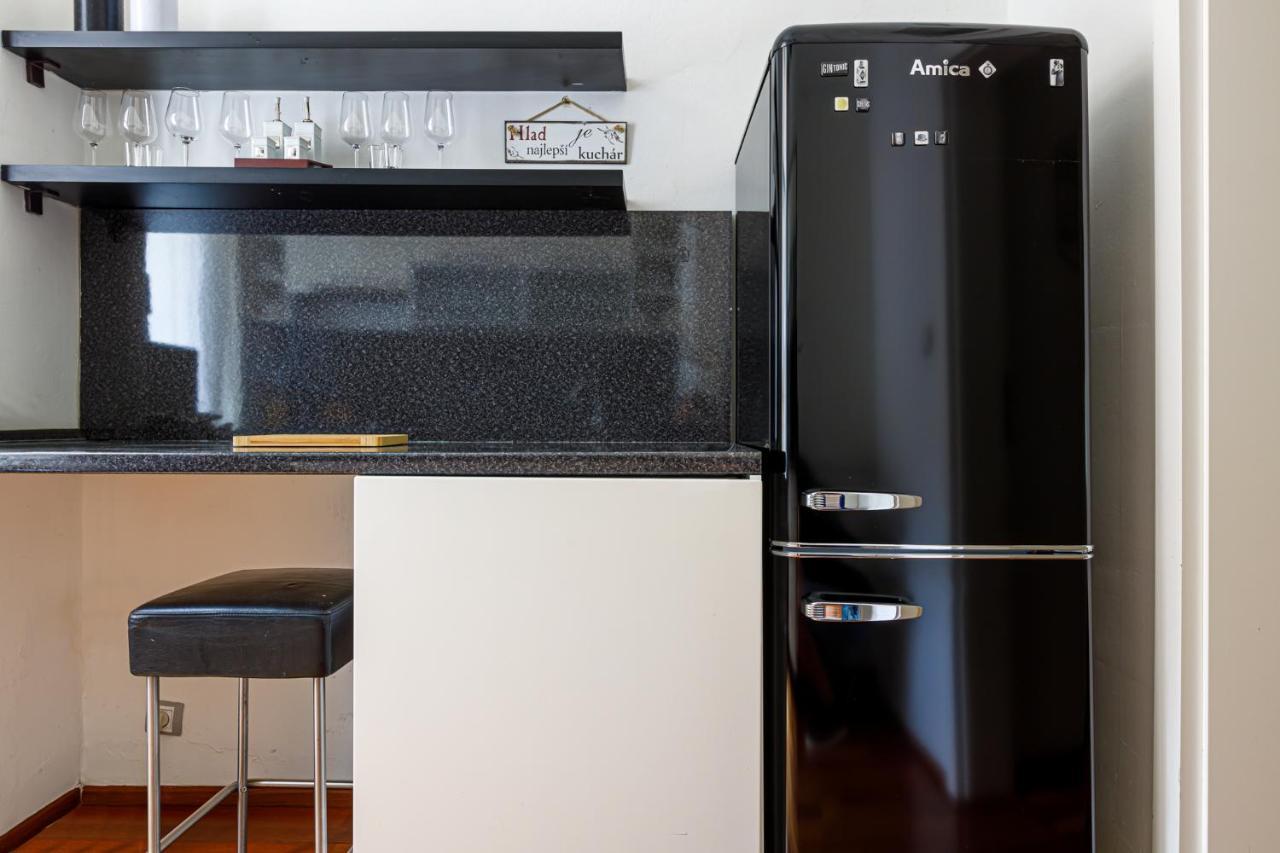 Newly Renovated In The Old Town Apartment