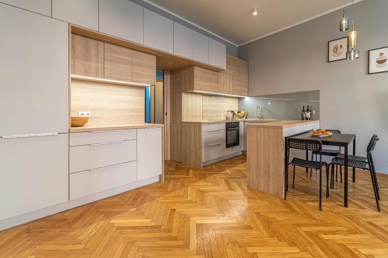 Stylish Luxury Flat In Old Town *