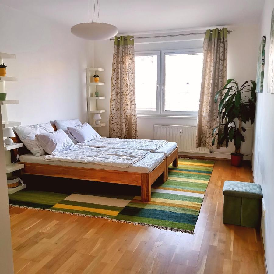 Cozyhome Retro Bratislava