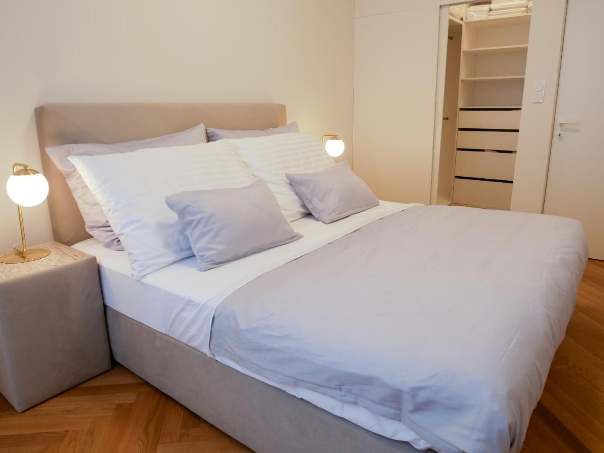 Laurinska 1 Apartment