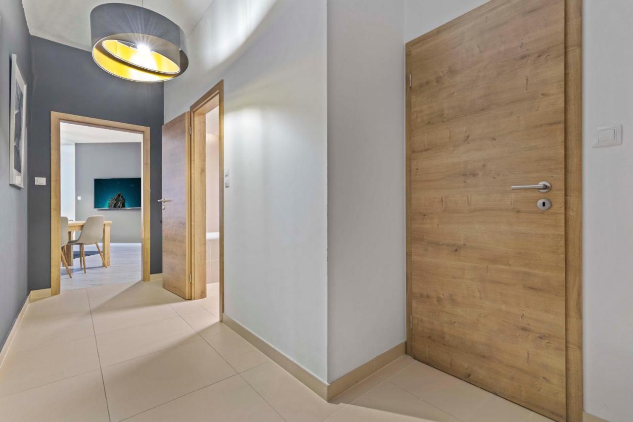 Apartment Lam Anthracite W Ac & Balcony Bratislava