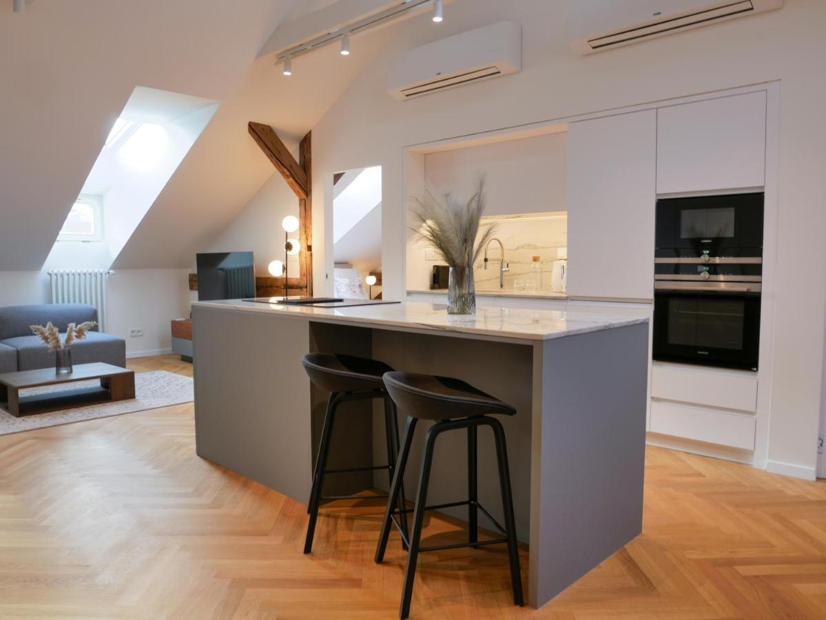 Laurinska 1 Apartment