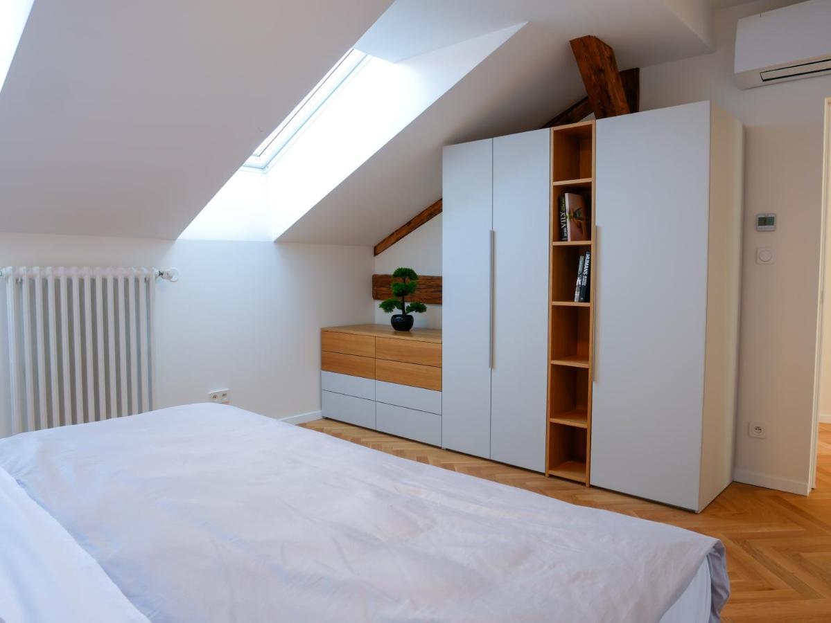 Laurinska 1 Apartment