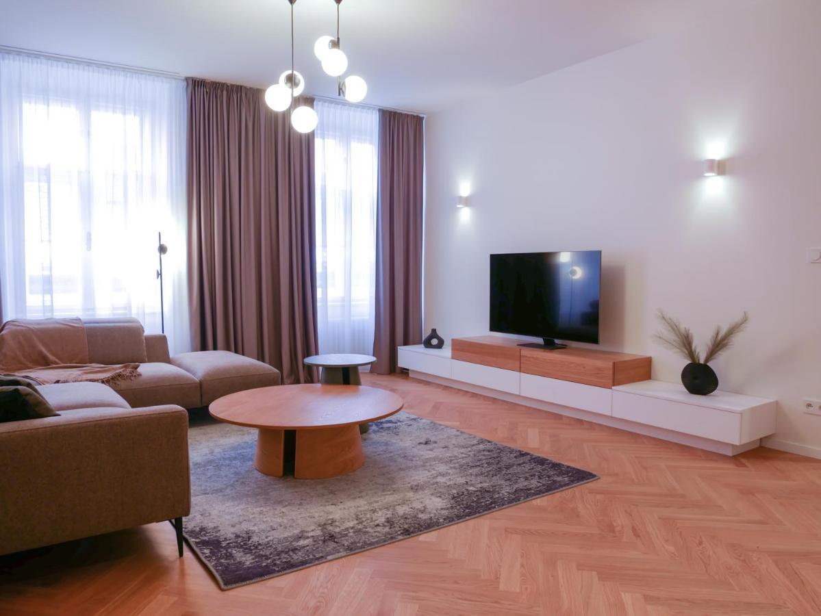 Laurinska 1 Apartment Bratislava