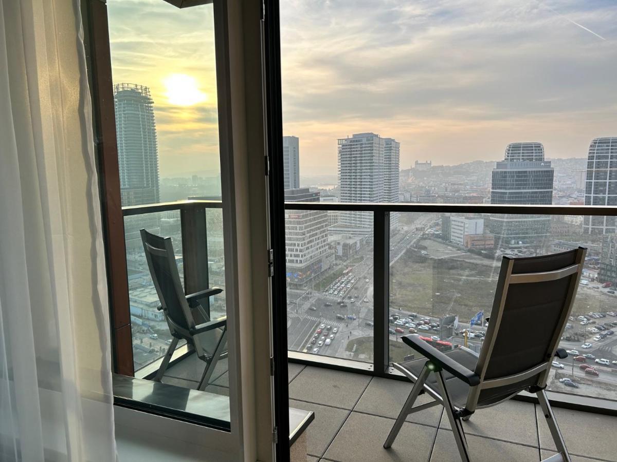 Klinger Downtown High Floor Apartment *
