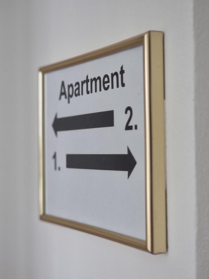 Apartment Spacious Near Hockey And Football Arena