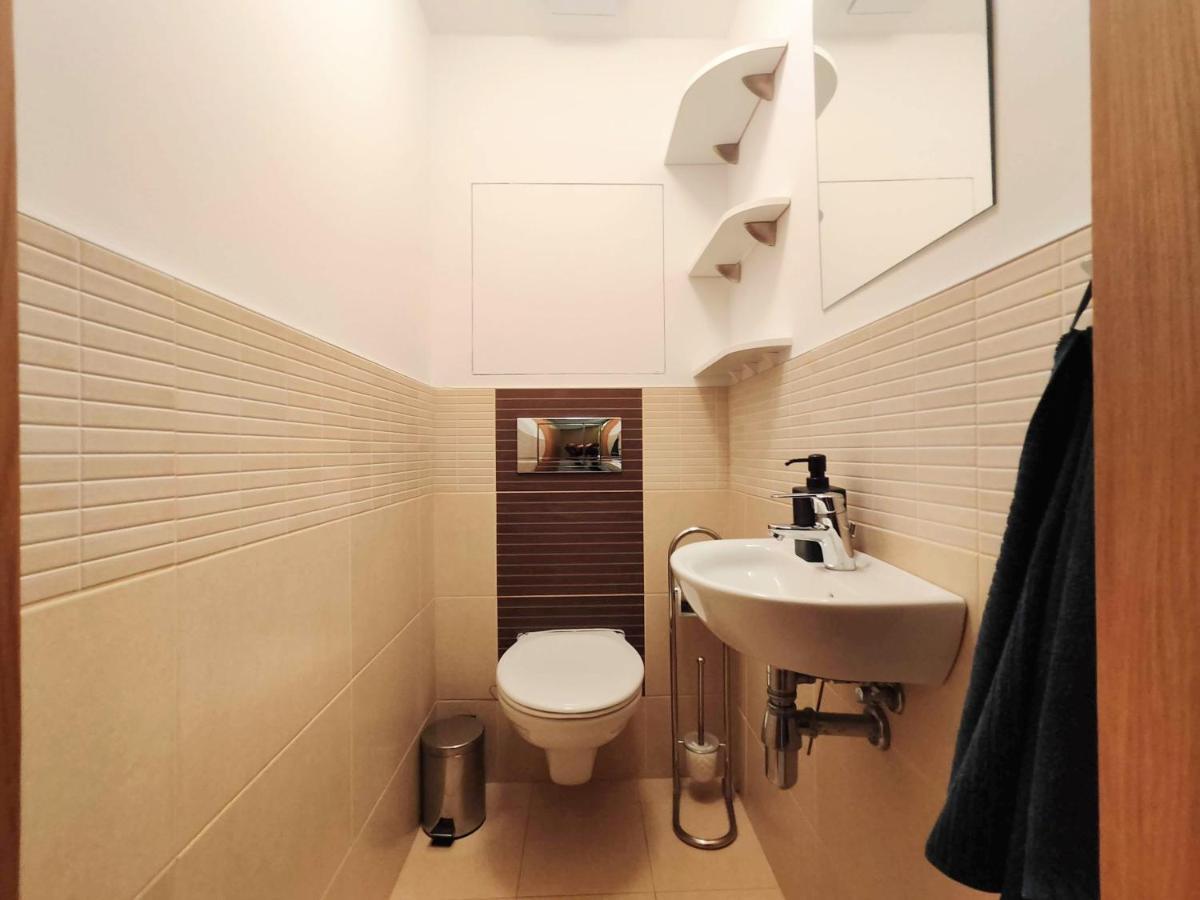 Apartment Mills - Free Parking - Balcony With View - Close To Nivy Mall *
