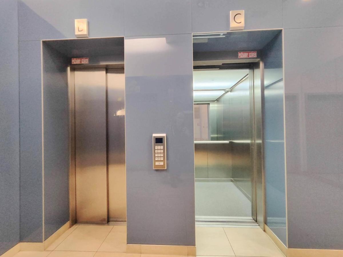 Apartment Mills - Free Parking - Balcony With View - Close To Nivy Mall