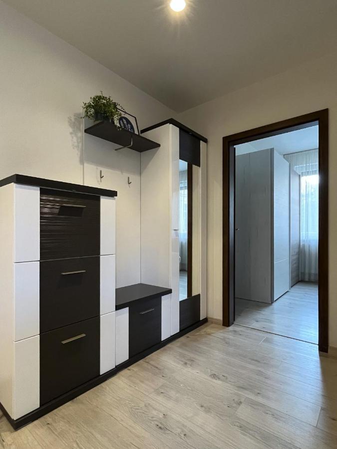 Elegant Escape Ii - Centre