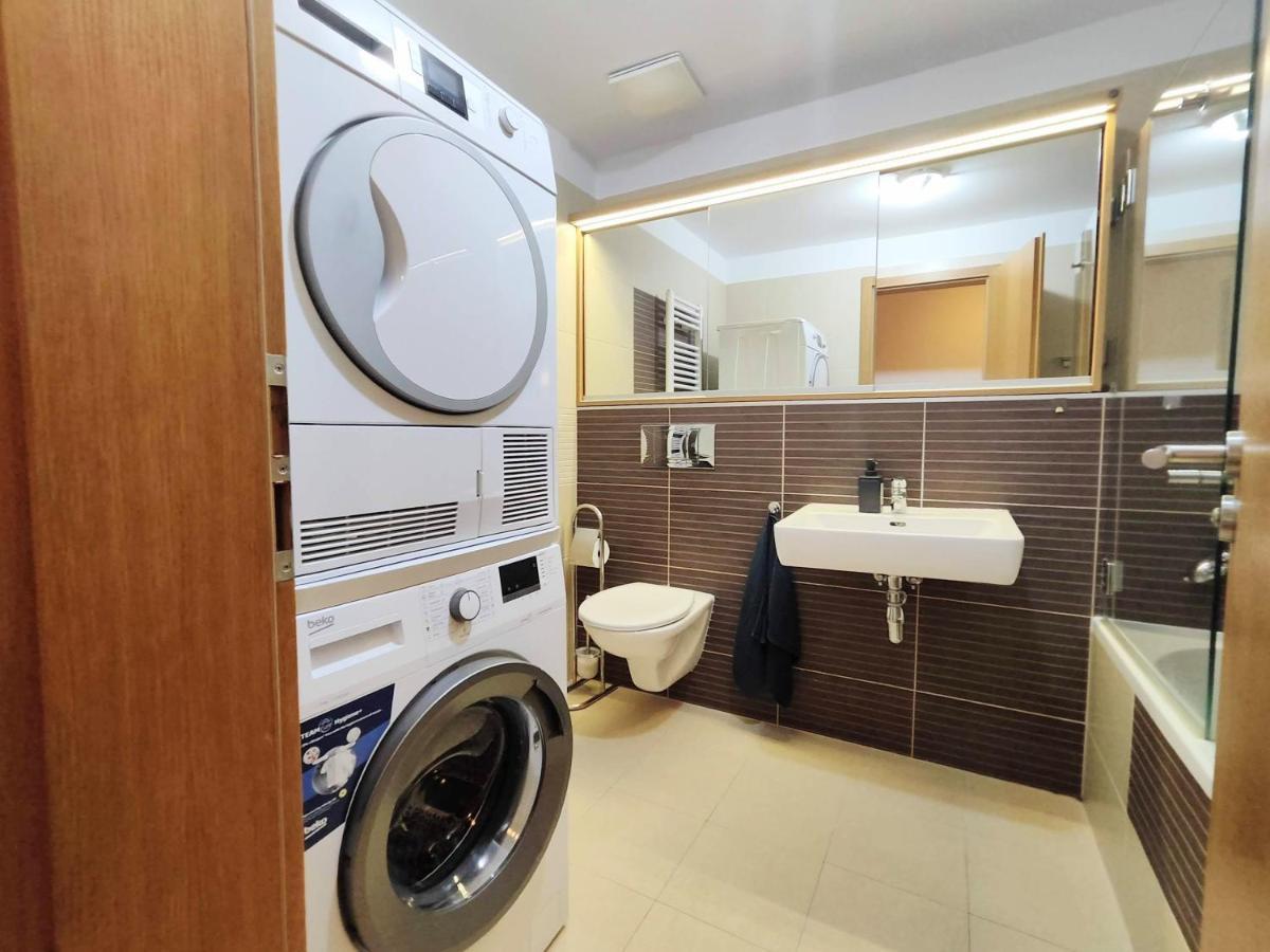 Apartment Mills - Free Parking - Balcony With View - Close To Nivy Mall *