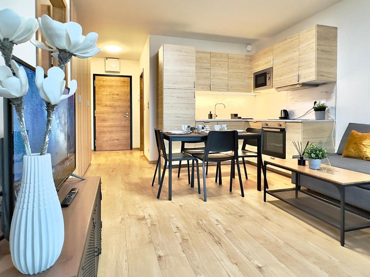 Appartamento Yarn - Brand New - Free Parking - Balcony With View - Shopping Mall