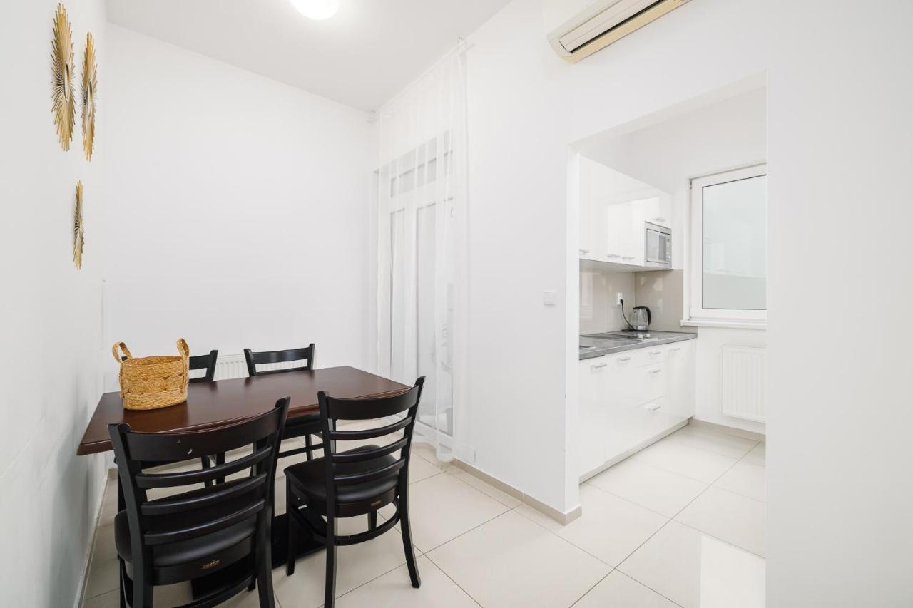 Self Check-in By Amber Apartment