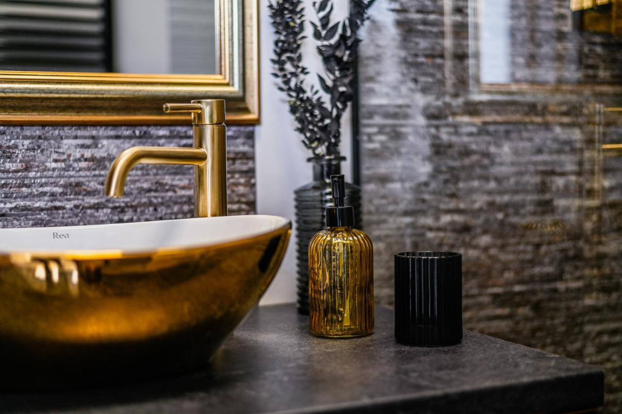 Luxury In The Center Appartamento Bratislava