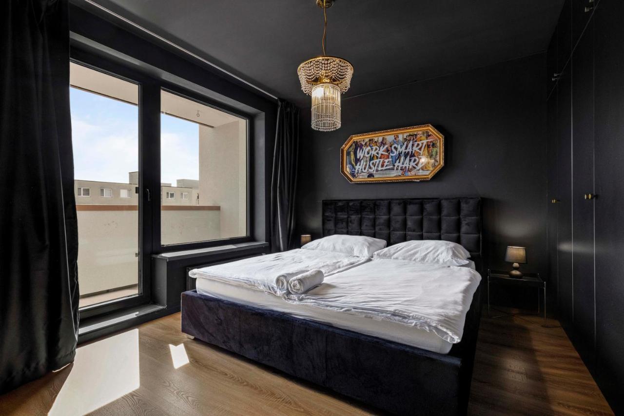 Lam Black - Ac - Balcony Bratislava