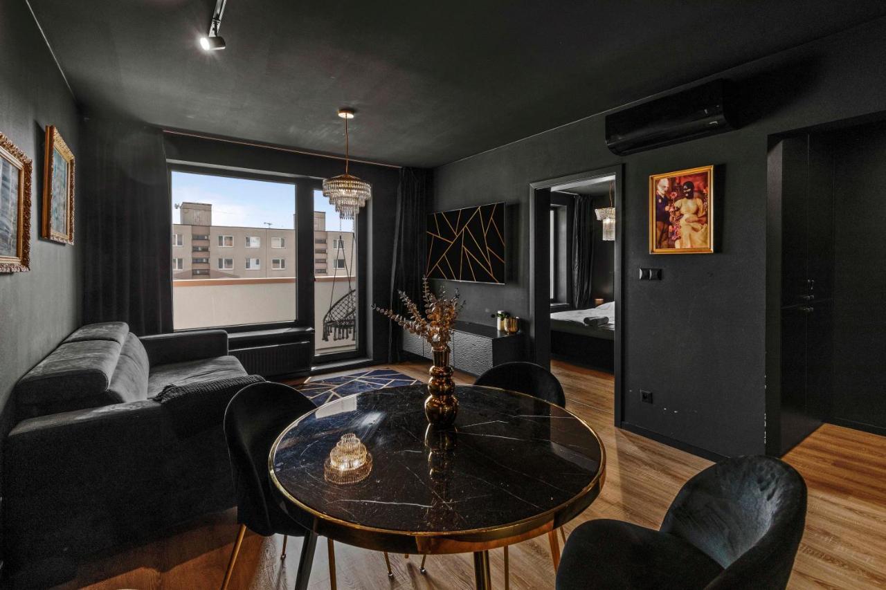 Lam Black - Ac - Balcony Apartamento *