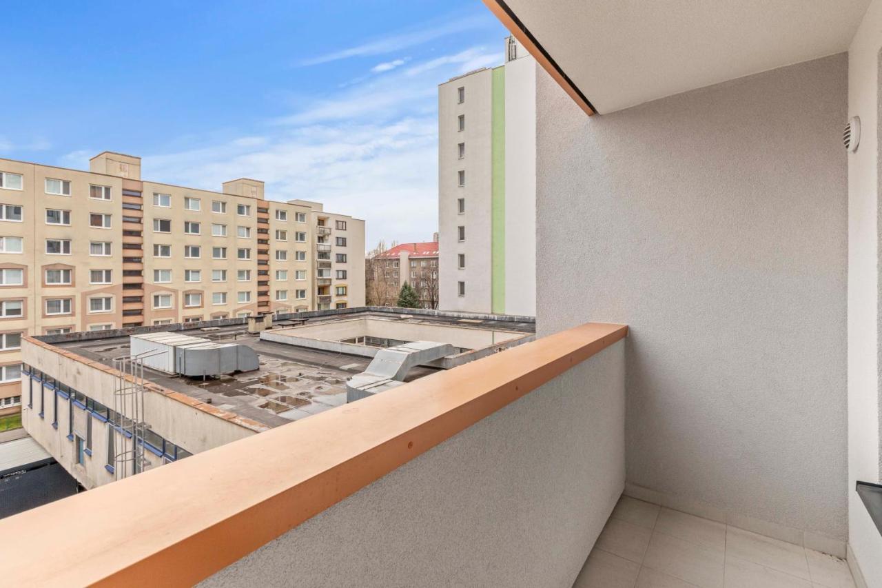 Lam - Ac -balcony * Pressburg
