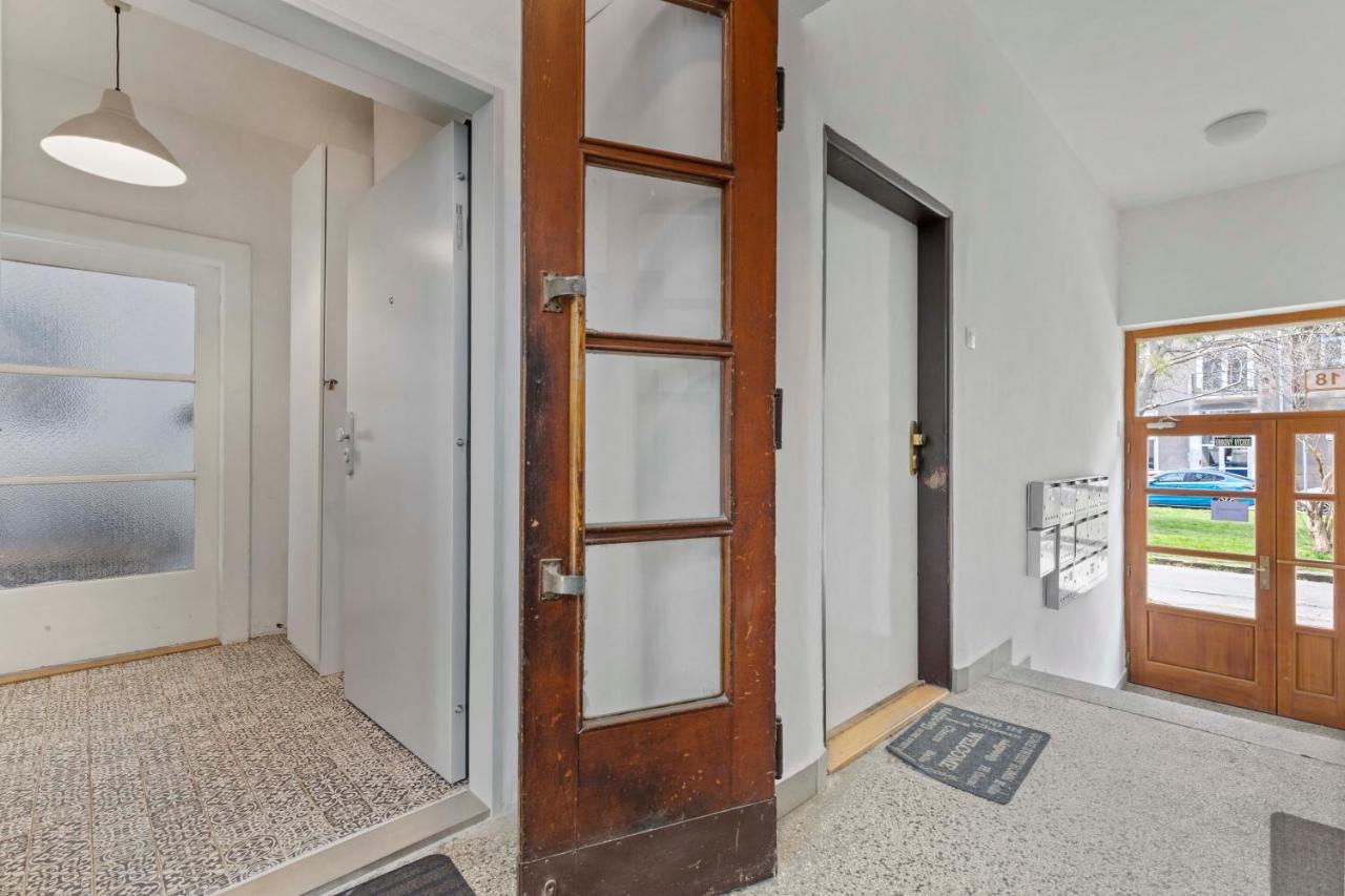 Cosy 10 Min Center Apartment Bratislava