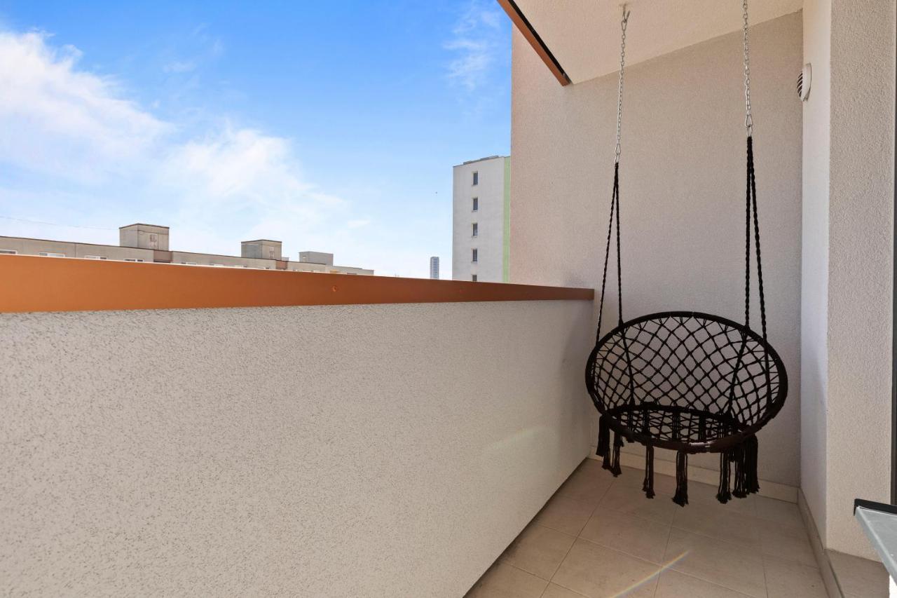 Lam Black - Ac - Balcony * Bratislava