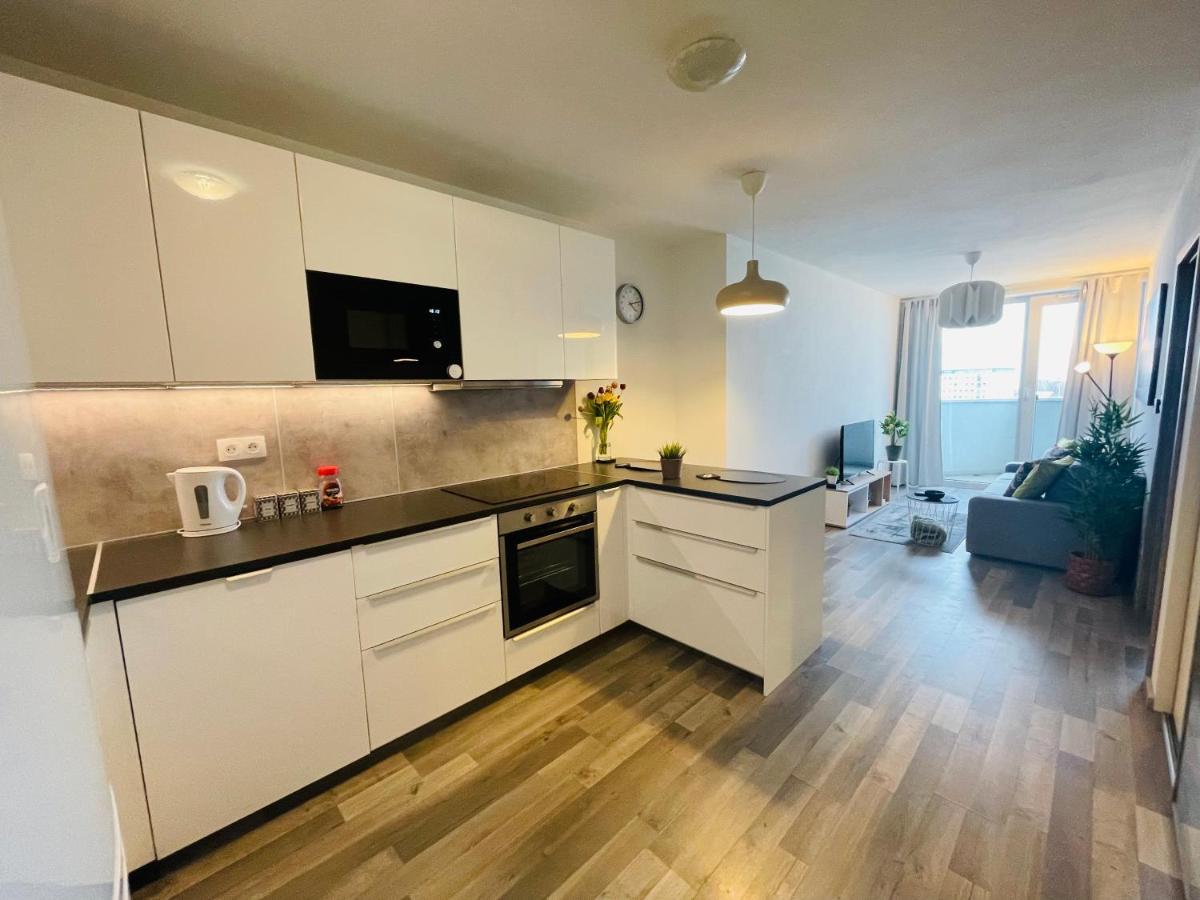 New Apt, Parking In Garage In Matador Resident Apartment Bratislava