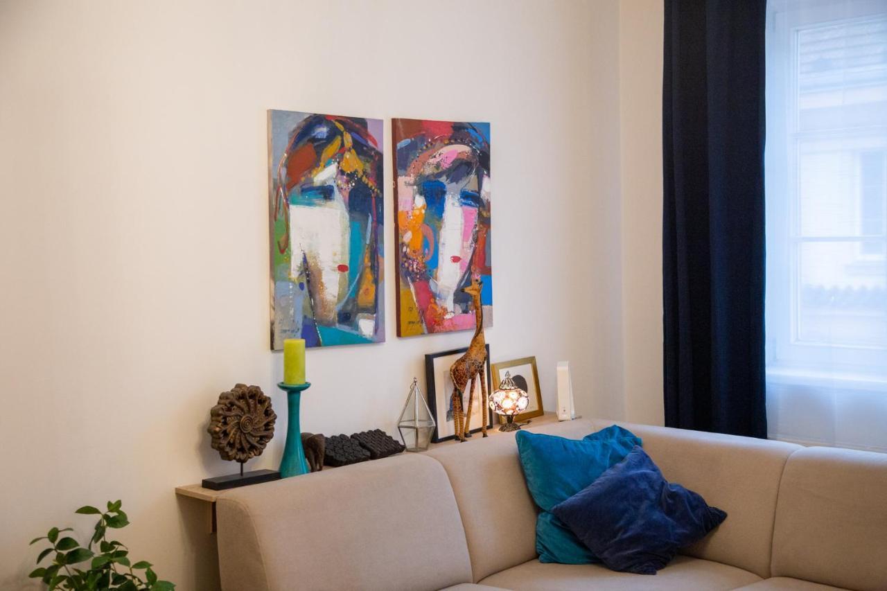 Apartment Velky 3-izbovy Bratislava-stare Mesto *