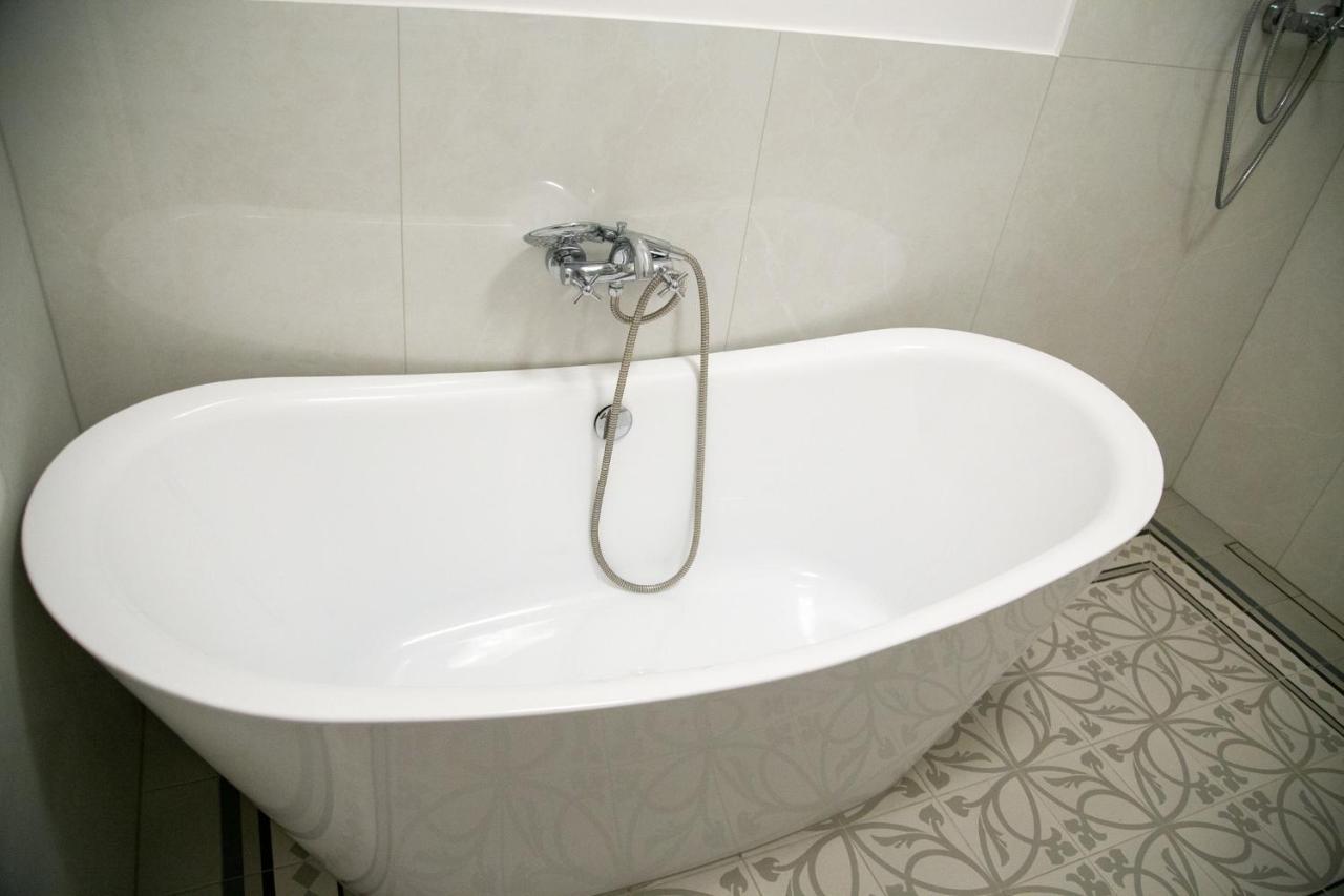 Velky 3-izbovy Bratislava-stare Mesto Apartment