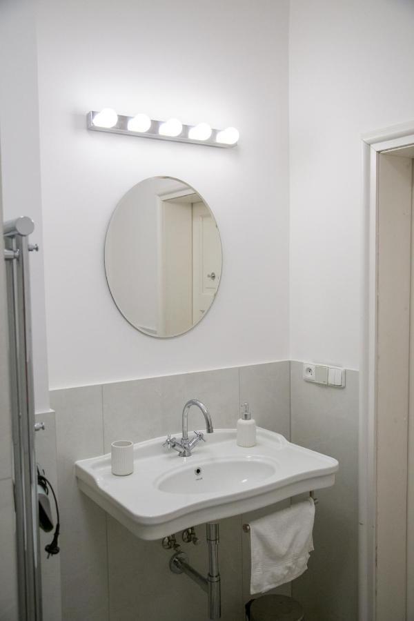 Velky 3-izbovy Bratislava-stare Mesto Apartment
