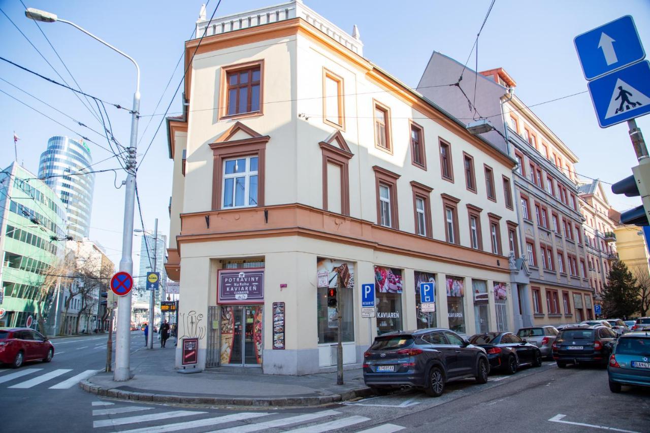 Velky 3-izbovy Bratislava-stare Mesto Apartment *