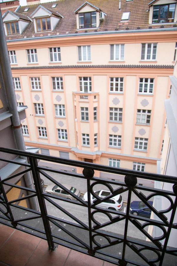 Velky 3-izbovy Bratislava-stare Mesto Apartment *