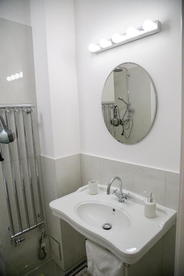 Velky 3-izbovy Bratislava-stare Mesto Apartment *