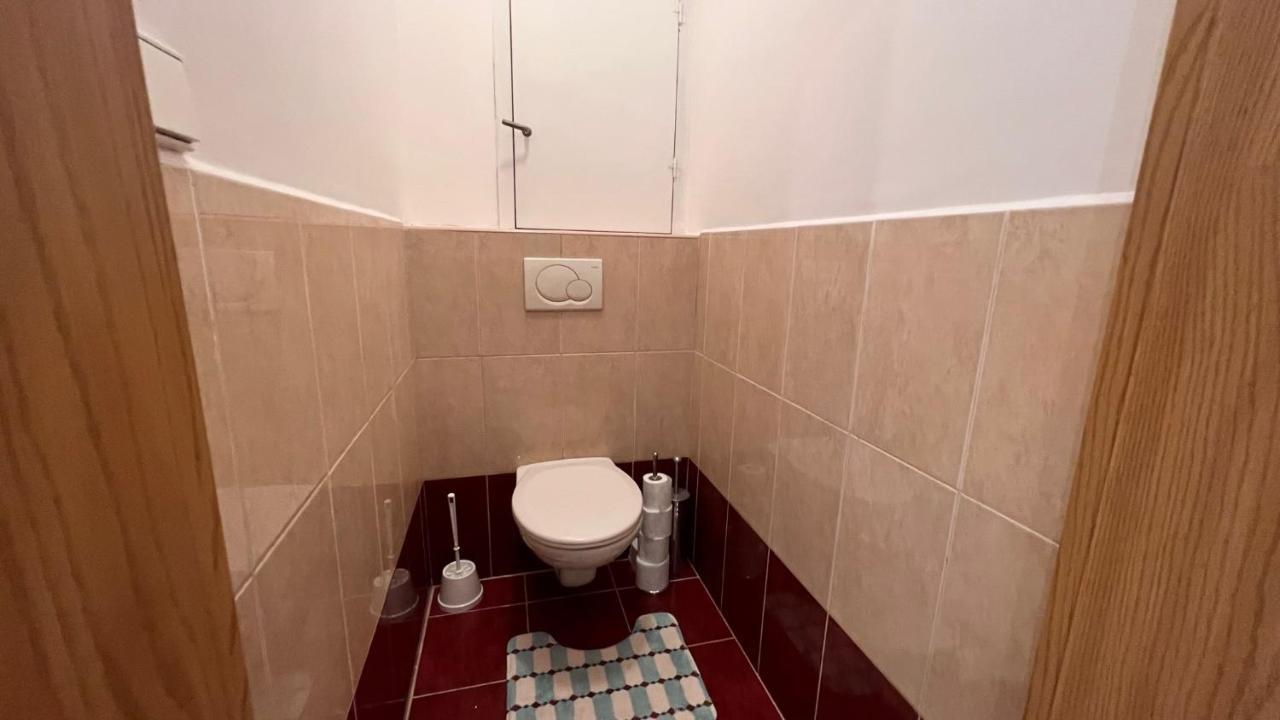 2 Apartment, Near Oc Galeria, Petrzalka Apartment *