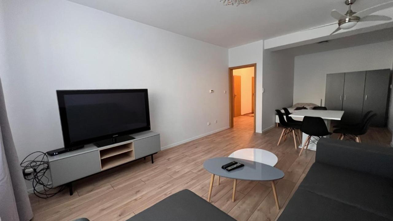 2 Apartment, Near Oc Galeria, Petrzalka Apartment Bratislava