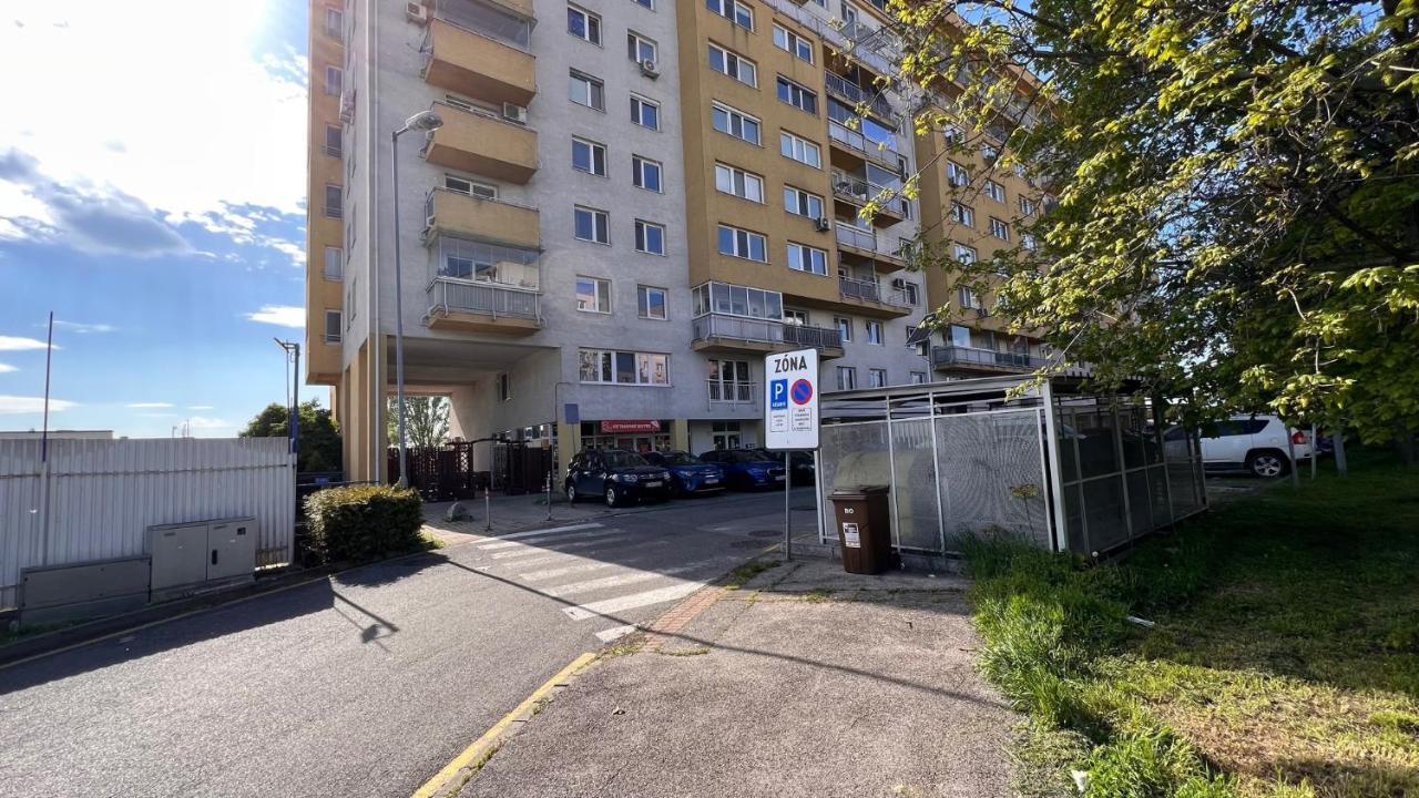 2 Apartment, Near Oc Galeria, Petrzalka *