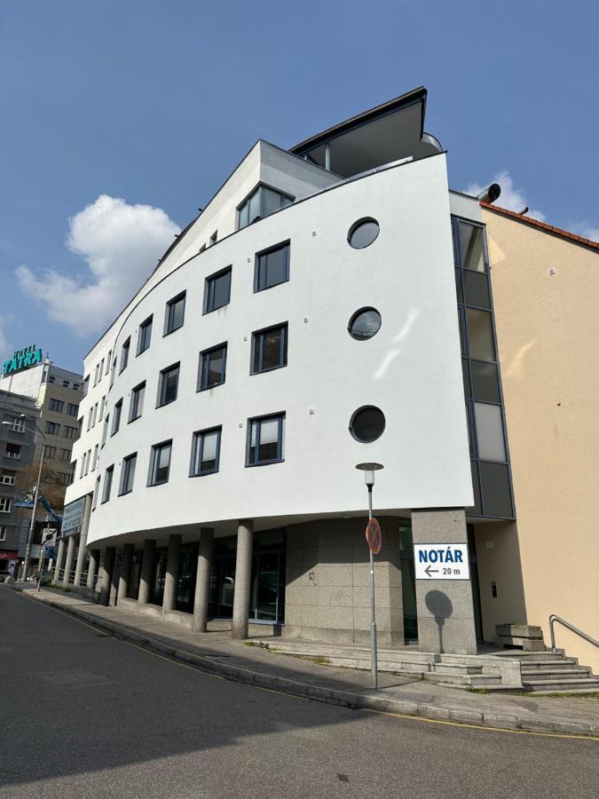 Next To The Presidential Palace Apartment *