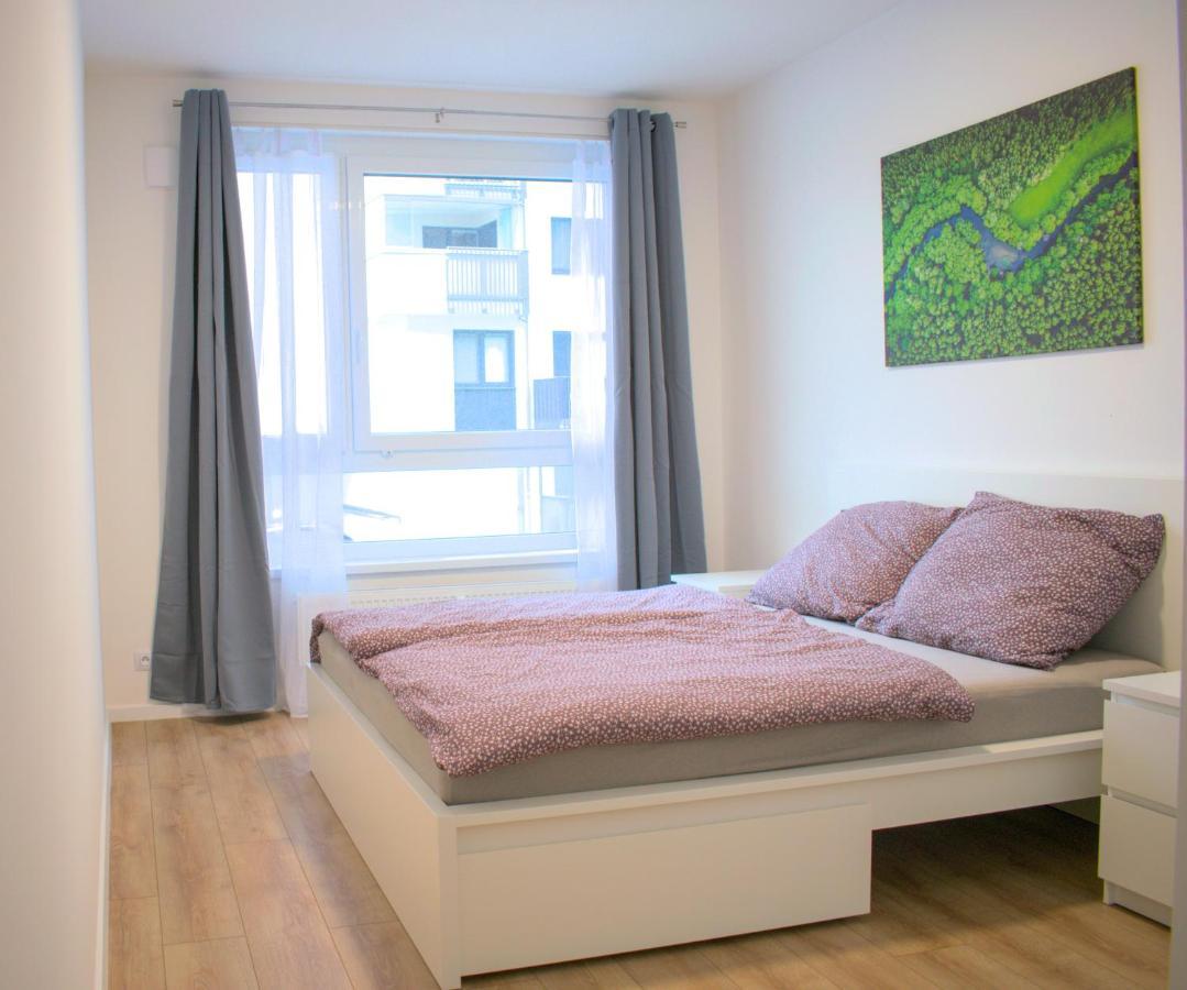 Apartment Brand New By Hockey Stadium *