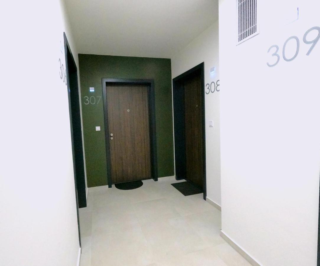 Brand New By Hockey Stadium Apartment *