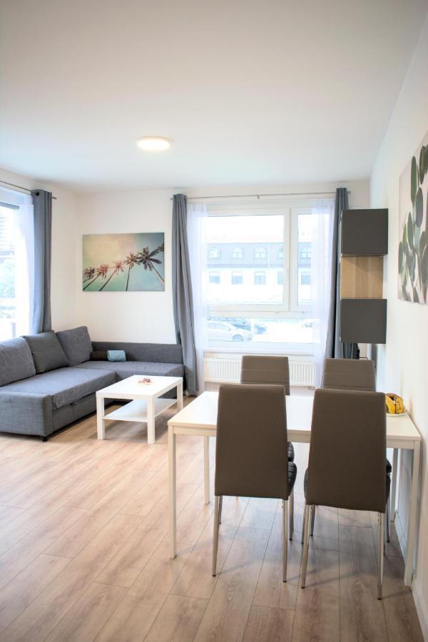 Apartment Brand New By Hockey Stadium