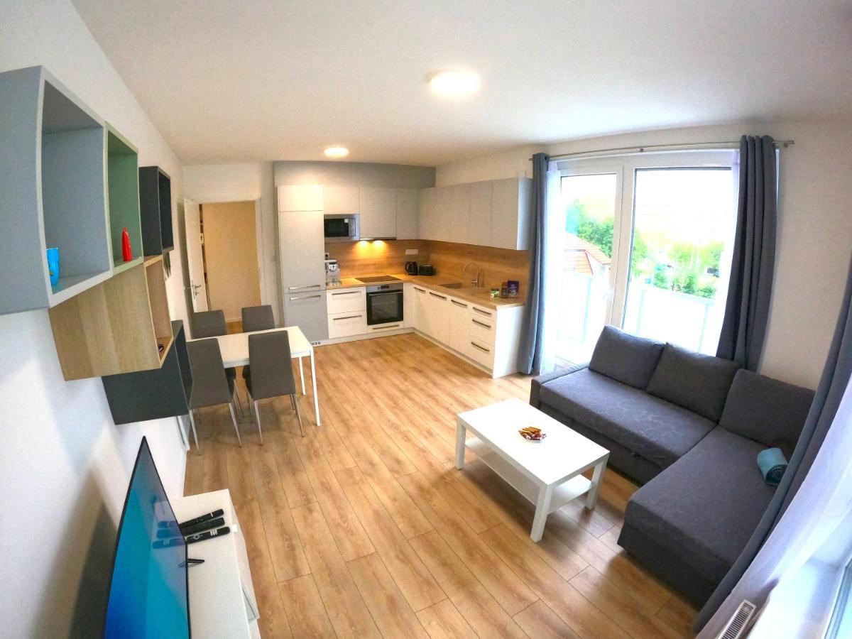 Brand New By Hockey Stadium Apartment Bratislava