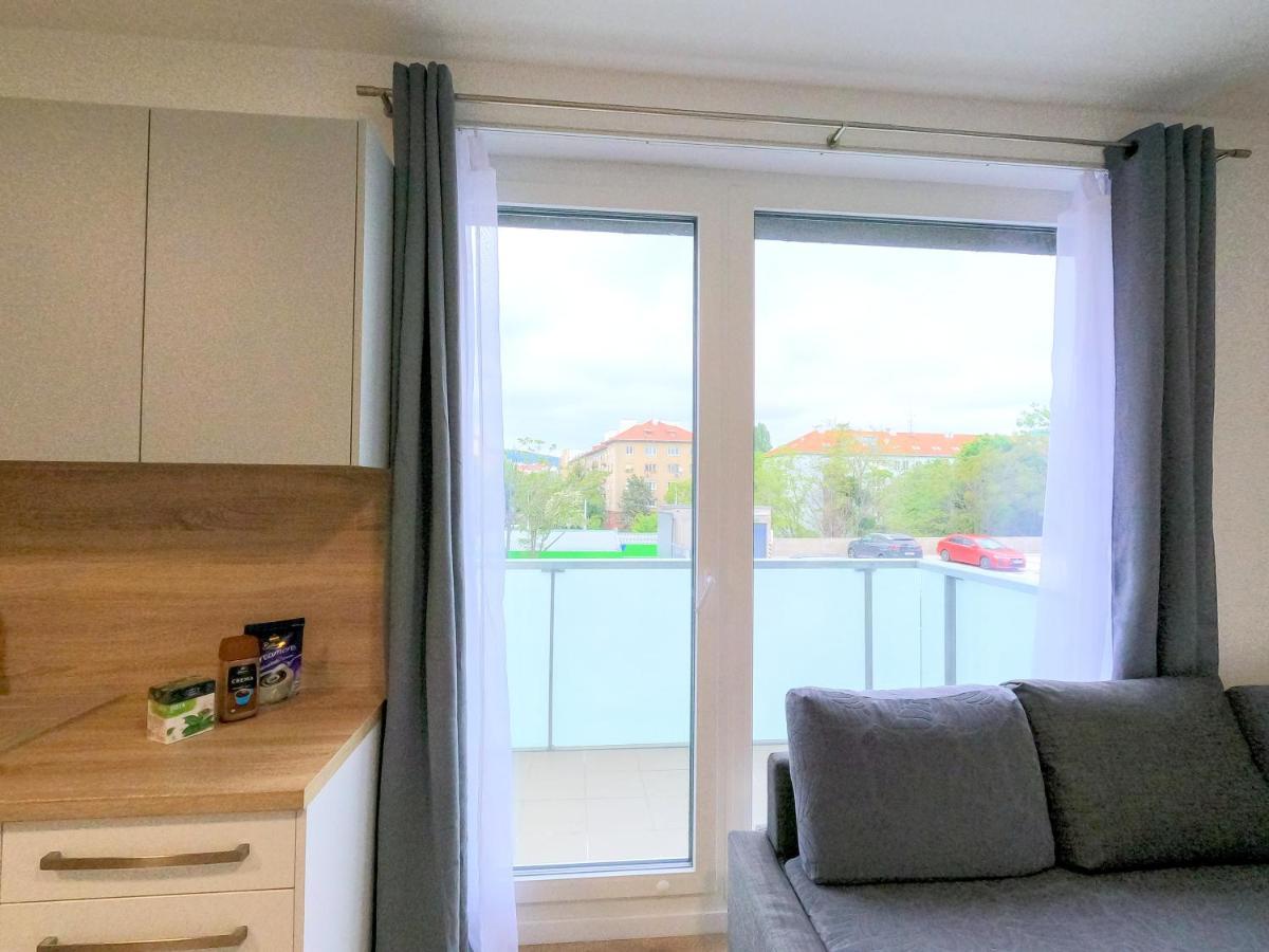 Apartment Brand New By Hockey Stadium