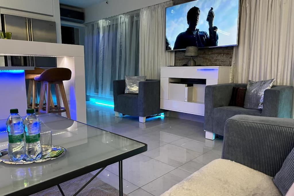 Apartment Life - Luxury In The Old Town. *