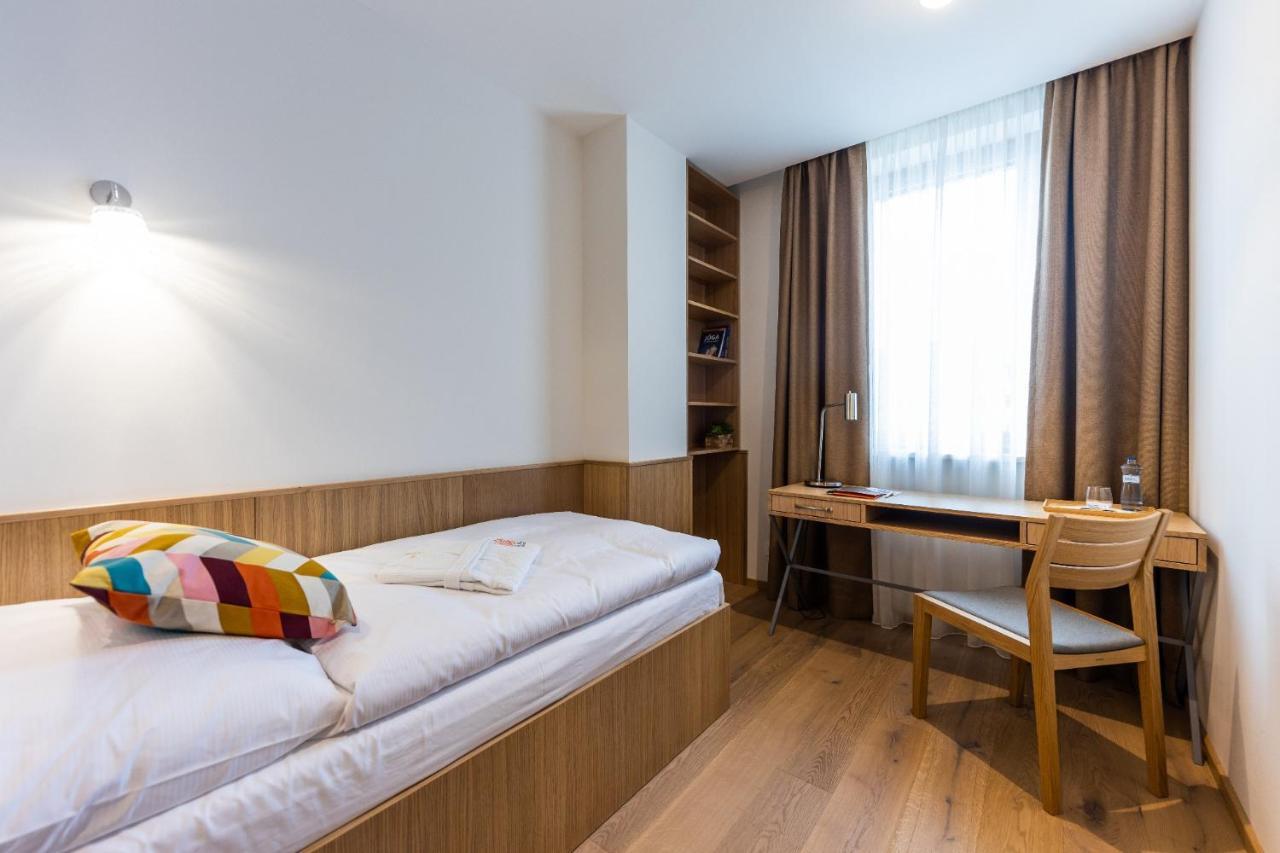 Hotel Raj Zdravia *