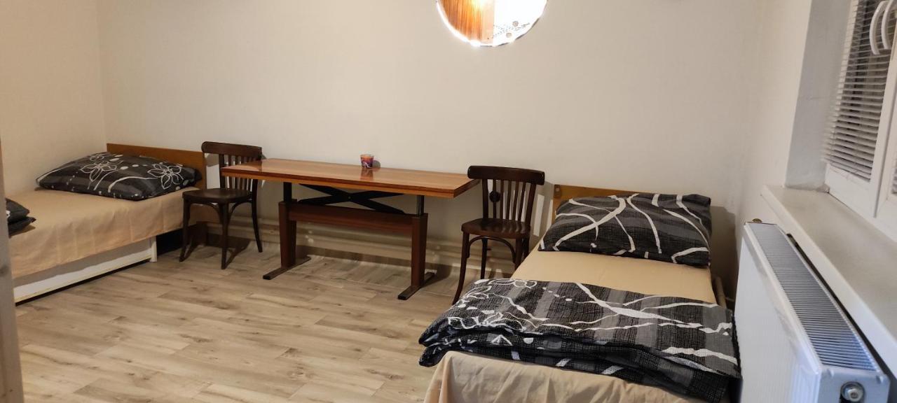 Privat In Old Family House Homestay Bratislava