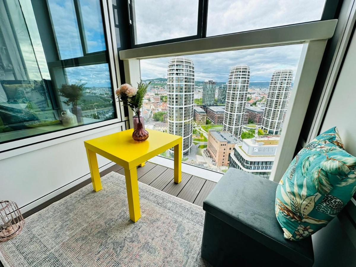 In Panorama On 25th Floor - Amazing View Close To Old Town *