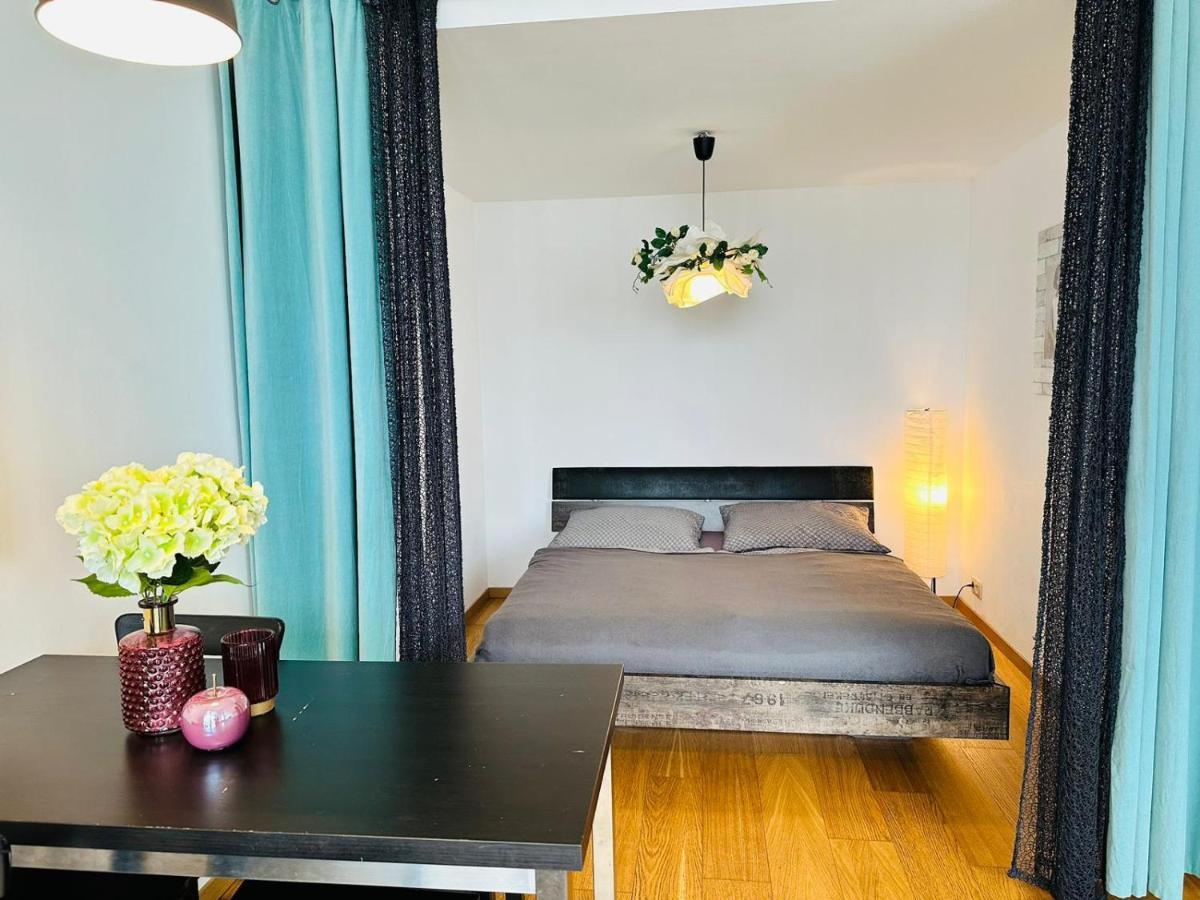 Apartment In Panorama On 25th Floor - Amazing View Close To Old Town