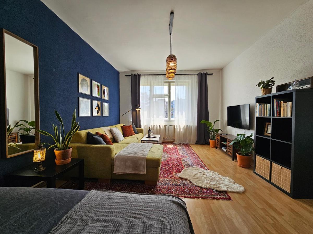 Stone Square Apartment