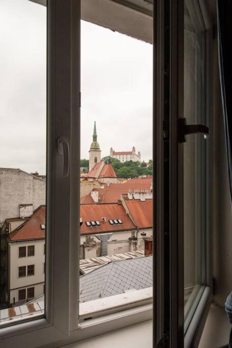 Apartment Crystal View