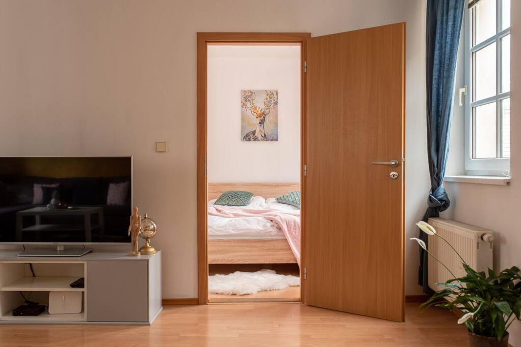 Crystal View Apartment *